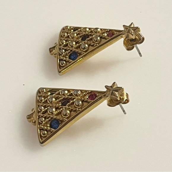 Vtg Avon Christmas Tree and Wreath Gold Toned Gemstone Ornament Earrings - Picture 8 of 16